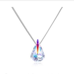 🎁NWT: 18K White Gold & Swarovski Crystal Necklace